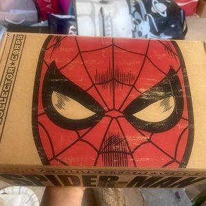Marvel collector box Spider Man